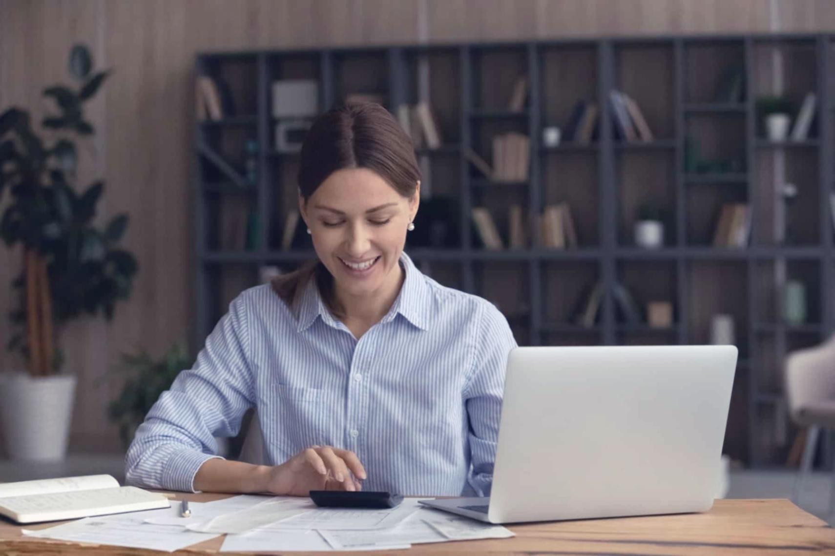 Moderne Arbeitsumgebung für Venture Building mit kreativen Prozessen